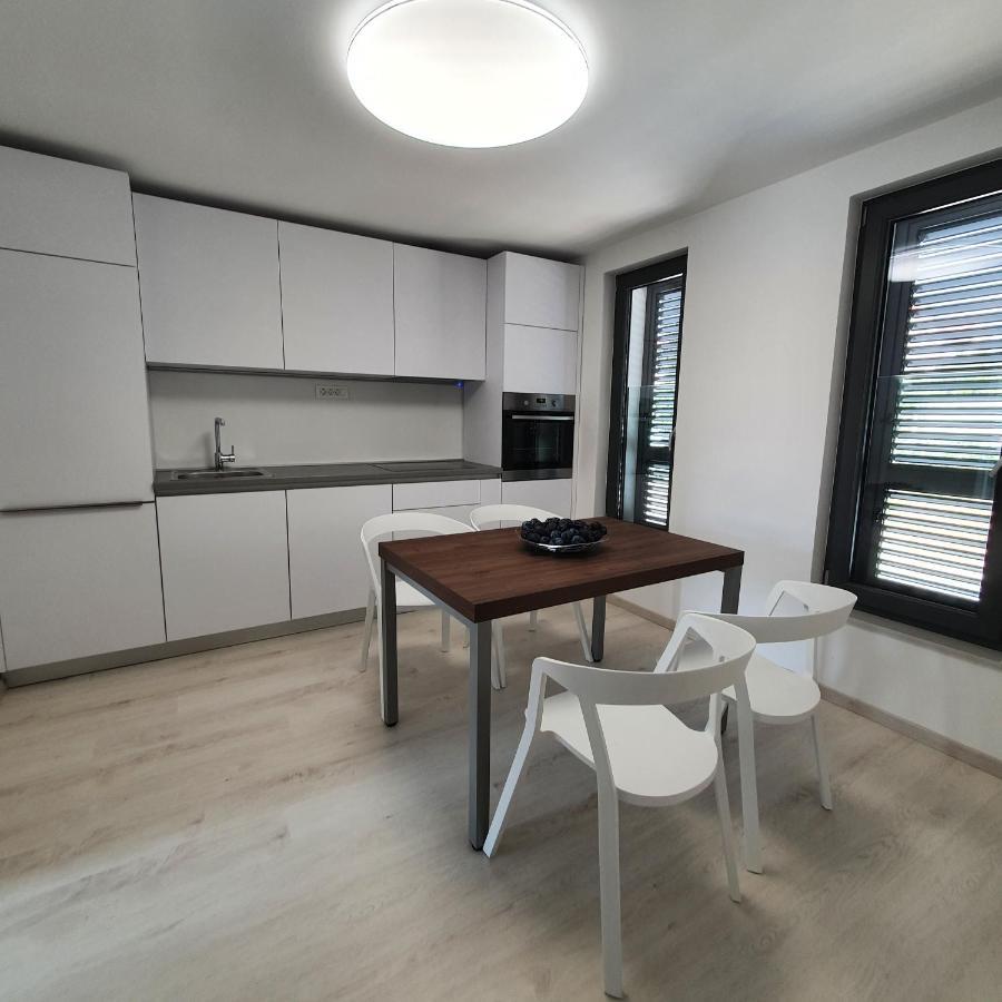Villa Aquamarine Apartments Novalja Kültér fotó
